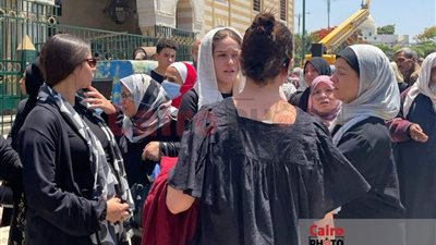 انهيار نور إيهاب لحظة تشييع جثمان جدتها 