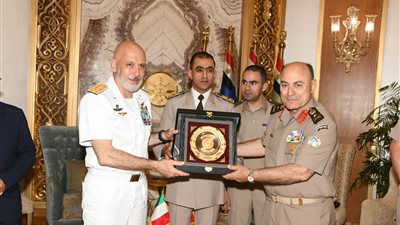 الفريق أسامة عسكر يلتقي رئيس هيئة الأركان المشتركة للقوات المسلحة الإيطالية