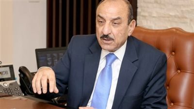 مصرفي يكشف تأثير تثبيت سعر الفائدة على الاقتصاد المصري والبورصة 