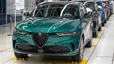 موظفو أحد مصانع ألفا روميو يحتجون بسبب ظروف العمل القاسية: المراحيض غير صحية