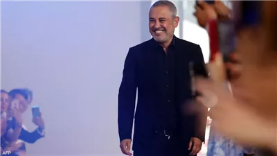  عصابة تسطو على منزل مصمم الأزياء اللبناني إيلي صعب في باريس.. والشرطة تضبط المتهمين