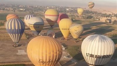 بسبب سوء الطقس.. تعليق رحلات البالون الطائر بالأقصر لليوم الثالث