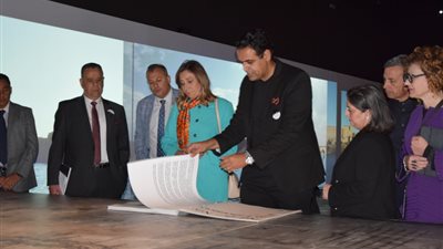 وزيرة الثقافة ونائب وزير الثقافة الإيطالي يفتتحان الجناح المصري ‏لبينالي فينيسيا الدولي ‏للعمارة