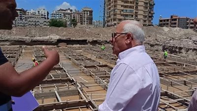 محافظ بورسعيد يتفقد أعمال إنشاء استاد المصري ويؤكد دعمه لإدارة النادي | صور 
