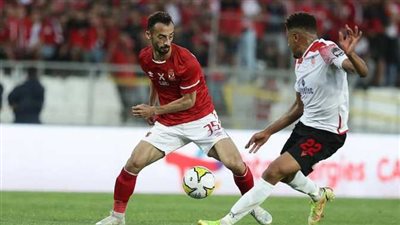  كاف يستقر على حَكم ذهاب مواجهة الأهلي والوداد المغربي في نهائي إفريقيا 