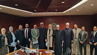 رئيس الرقابة المالية يلتقي لجنة الرقابة الشرعية لتطوير المنتجات المالية غير المصرفية