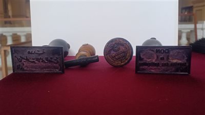 المتحف المصري بالتحرير يعلن عرض قوالب خاصة بالكتابة والطباعة والبطاقات الأرشيفية | صور 