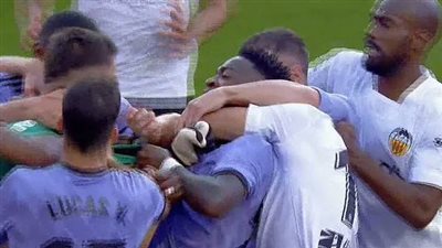 بيان غاضب من الاتحاد البرازيلي عن واقعة التنمر على فينيسيوس