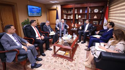 وزير السياحة يستقبل سفير العراق بالقاهرة لبحث التعاون على المستويين السياحي والأثري | صور