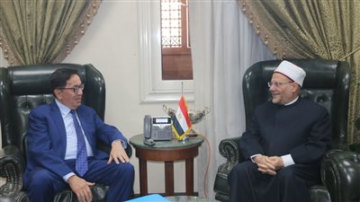 سفير كازاخستان يدعو مفتي الجمهورية لافتتاح مسجد الظاهر بيبرس في القاهرة بعد ترميمه