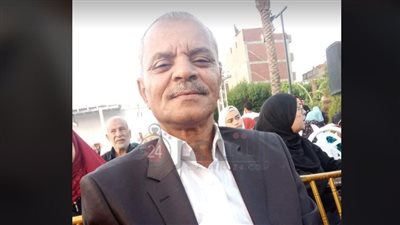 ديون يصعب سدادها.. كواليس فيديو توصيل عجوز ابنته للامتحانات بالعجلة فجرًا: بيصحينا يفطرنا ويوصلنا | فيديو