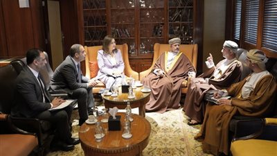وزيرة التخطيط تبحث سبل التعاون المشترك مع وزير المالية ورئيس جهاز الاستثمار العماني