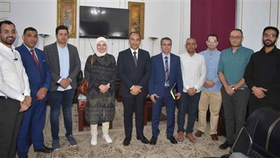 نائب محافظ المنيا يستقبل اللجنة المرشحة من الجامعة لتفقد إدارة نظم المعلومات والتحول الرقمي