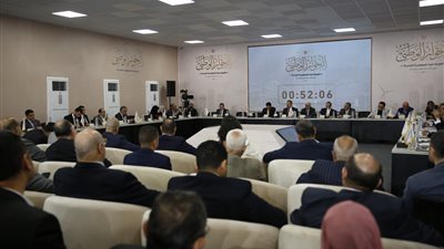 الحوار الوطني| ممثل الشعب الجمهوري يطالب بتفعيل نظام الشباك الموحد وتعديل قانون الاستثمار