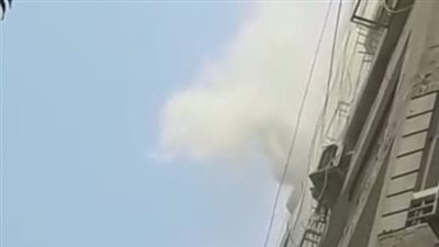 إصابة 3 أشخاص إثر حريق بالطابق العلوي في عقار بالجيزة