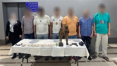 بنغير دولارات ونبيع آثار.. عصابة تنتحل صفة رجال شرطة بالتجمع للنصب على المواطنين والأمن يضبطهم