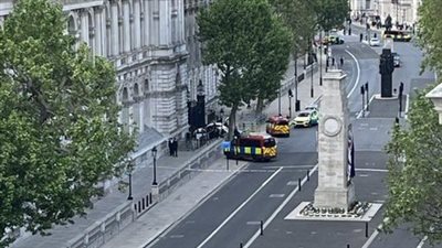 اصطدام سيارة ببوابة مقر رئيس الوزراء البريطاني.. والشرطة تعلن اعتقال السائق دون وقوع إصابات