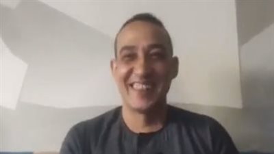 عمره 44 عامًا.. أكبر طالب في الشهادة الإعدادية بالمنوفية: التعليم غيّر حياتي وولادي بيشجعوني | بث مباشر