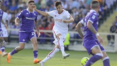 نتيجة مباراة روما وفيورنتينا في الدوري الإيطالي.. الذئاب تسقط بثنائية