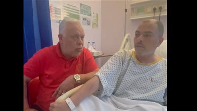 أول ظهور للفنان أحمد إبراهيم بعد إصابته بالشلل: زيارة أشرف زكي رفعت معنوياتي | فيديو 