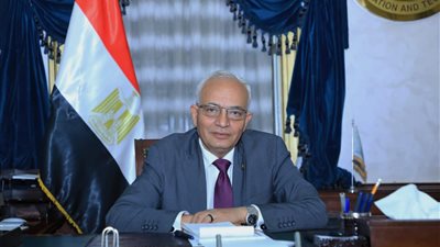 وزير التعليم يصل إلى الوادي الجديد لتفقد عدد من المدارس والاطمئنان على سير امتحانات الدبلومات الفنية