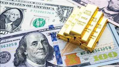 بسبب خفض التصنيف الائتماني للولايات المتحدة.. الدولار يرتفع والذهب ينخفض خلال التعاملات بالأسواق| بث مباشر 