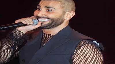 داعية إسلامي عن ملابس أحمد سعد: عليه أن يتوب إلى الله.. سيتحمل إثمه وإثم من تشبه به
