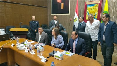 وزير التنمية المحلية: تنفيذ عدد من المشروعات الكبرى على أرض سيناء |صور