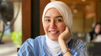 بأسلوب عصري ولمسة فرعونية.. سارة تحيي الحضارة المصرية القديمة على عبوات الكانز بألوان مختلفة