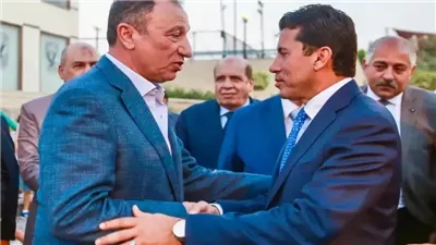 هل توجد نية لطرح النادي الأهلي للبيع؟.. وزير الرياضة يجيب