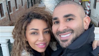 تأكيدًا لـ القاهرة 24.. أحمد سعد يُعلن عدم انفصاله عن علياء بسيوني: أنتِ هدية ربنا ليا