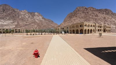 وزير الإسكان: جار تشطيب فيلات وشاليهات مبنى الاستقبال لمشروع التجلي الأعظم بسانت كاترين