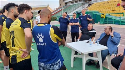 المقاولون العرب يواصل تدريباته الجماعية تحت قيادة شوقي غريب