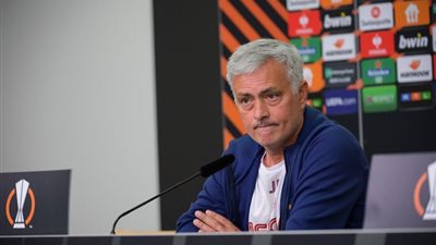 محكمة إيطالية تعاقب مورينيو بالإيقاف والغرامة بسبب إساءته لأحد الحكام 