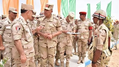 رئيس الأركان يشهد المرحلة الرئيسية لرعد 33 لإحدى وحدات المنطقة الغربية العسكرية