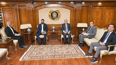 وزير التجارة والصناعة يبحث استثمارات شركة جلود تركية في مصر