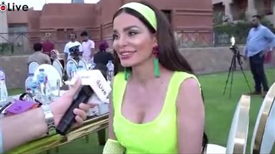 دومينيك حوراني: بحس بالأمان لما بقعد في مصر.. وعندي دويتو مع ممثل وهنبقى تريند