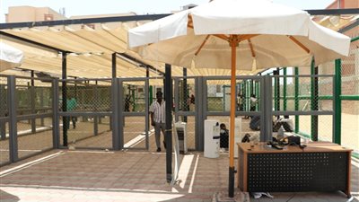 بعد شكاوى السكان: نقل اللاجئين الأفارقة من أمام مبنى مفوضية الأمم المتحدة بأكتوبر