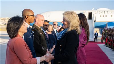 جيل بايدن: أتطلع للانضمام للملك عبد الله والملكة رانيا بحفل زفاف نجلهما.. وزيارتي للشرق الأوسط تستهدف لقاء الشباب بالمنطقة