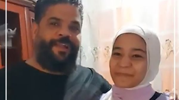 الطالبة هنا محمد