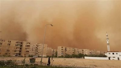 إغلاق موانئ السويس والزيتيات لسوء الأحوال الجوية