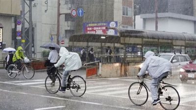 استنفار في اليابان بسبب هطول الأمطار واقتراب عاصفة استوائية