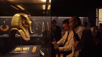 نائب وزير الثقافة والسياحة الصيني يزور المتحف المصري بالتحرير | صور 