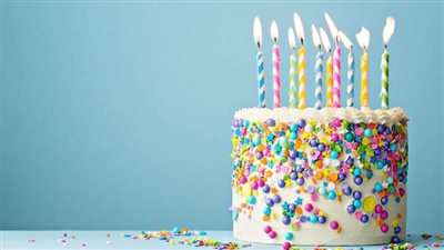 تهنئة عيد ميلاد شخص تحبه.. كل عام وأنت في لغتي قصائد شعر