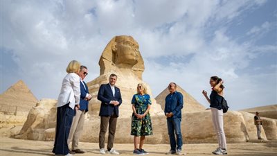 جيل بايدن: محظوظة بزيارة أهرامات الجيزة الرائعة