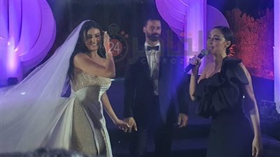 بعد أزمة أغنية هبة طوجي والرحباني.. بسمة بوسيل تقدمها في حفل زفاف ميرنا نور الدين | صور