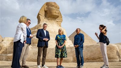 وزيري: جيل بايدن انبهرت بالأهرامات ووعدت بزيارتها مرة أخرى