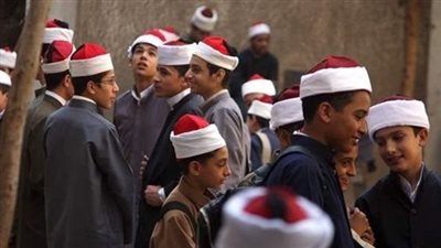 طلاب الثانوية الأزهرية بسوهاج يؤدون امتحان مادتي الفقه والحديث | بث مباشر