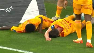 ارتجاج في المخ واقتحام الجمهور.. تفاصيل إلغاء مباراة في دوري الدرجة الثانية الفرنسي | فيديو