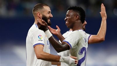 برسالة مؤثرة.. فينسيوس يودع بنزيما بعد تأكيد رحيله عن ريال مدريد